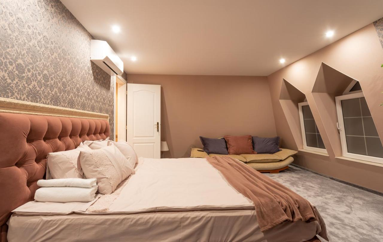Luxury Private House In City Center 벨리코 터르노보 외부 사진