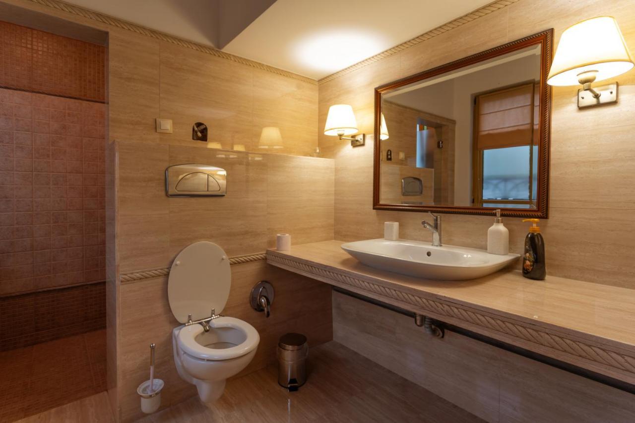 Luxury Private House In City Center 벨리코 터르노보 외부 사진