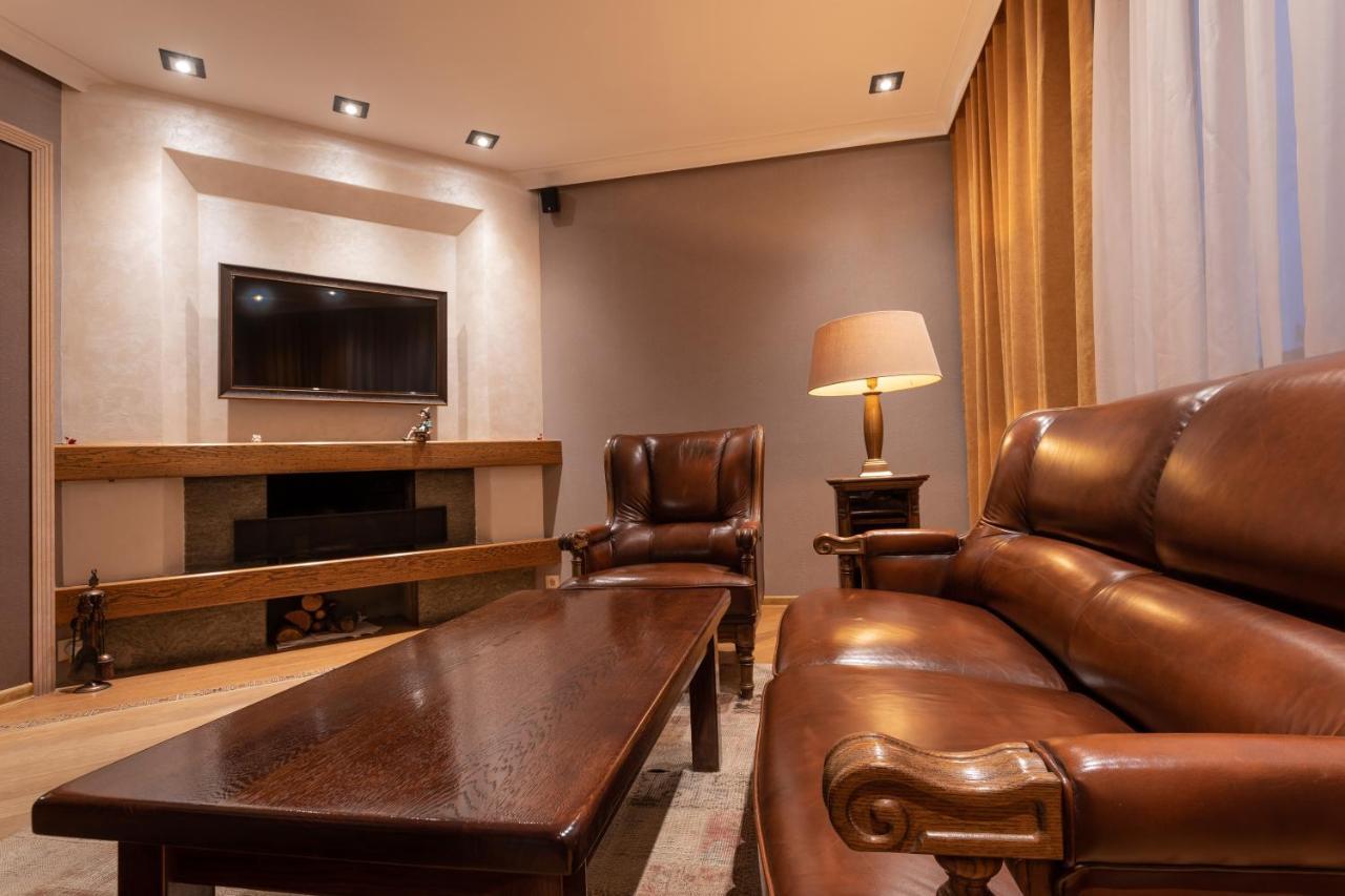 Luxury Private House In City Center 벨리코 터르노보 외부 사진